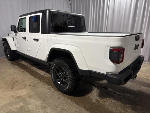 2026 Jeep Gladiator Willys 4x4
