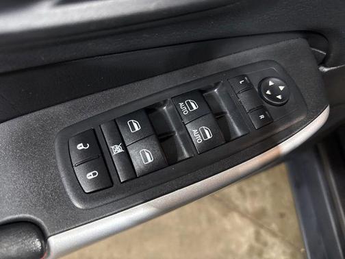 Granite Crystal Metallic Clearcoat 2018 Jeep Cherokee Trailhawk