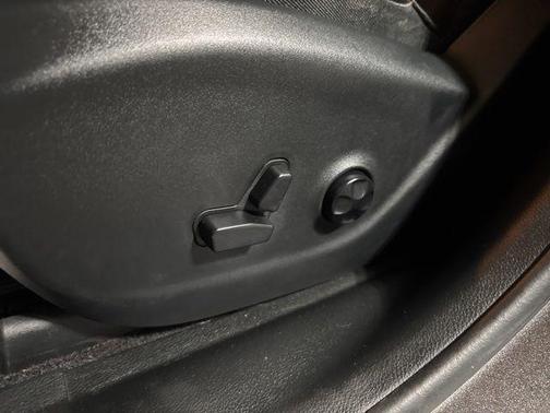 Granite Crystal Metallic Clearcoat 2018 Jeep Cherokee Trailhawk