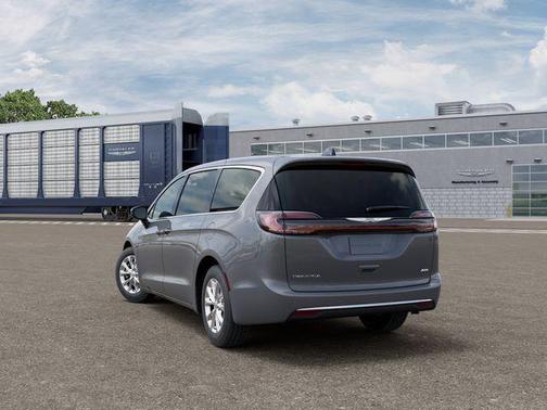 2025 Chrysler Pacifica L