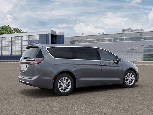 2025 Chrysler Pacifica L