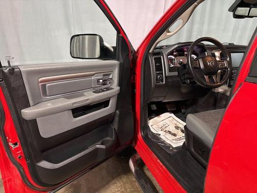 Flame Red Clearcoat 2017 RAM 1500 Big Horn