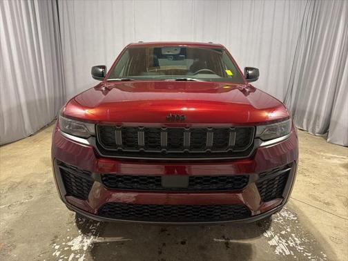 2026 Jeep Grand Cherokee Altitude