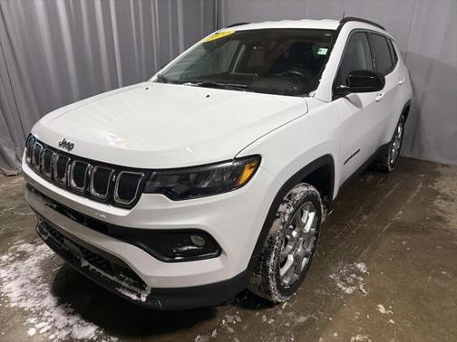 2022 Jeep Compass Latitude Lux