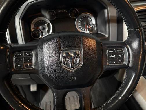 Delmonico Red Pearlcoat 2018 RAM 1500 Big Horn