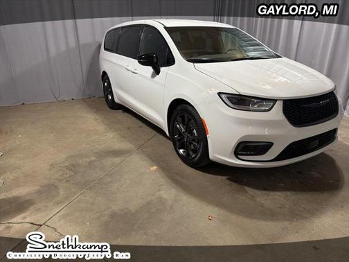 2026 Chrysler Pacifica L