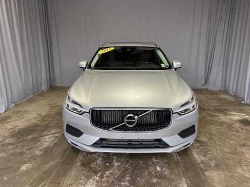 2019 Volvo XC60 T6 Momentum