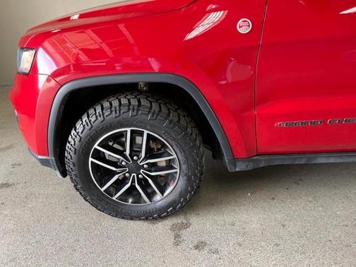 2019 Jeep Grand Cherokee Trailhawk for sale in gaylord, MI - image 35