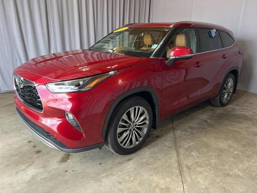 2022 Toyota Highlander Platinum