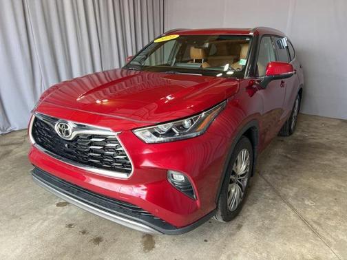 2022 Toyota Highlander Platinum