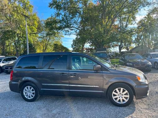 2015 Chrysler Town & Country Touring