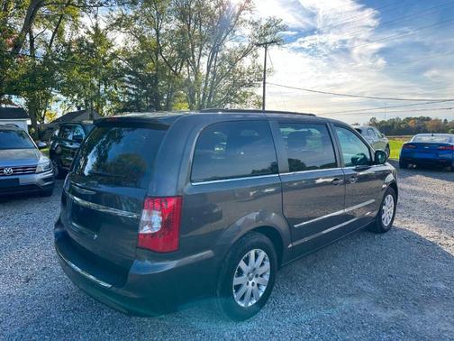 2015 Chrysler Town & Country Touring