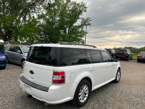 White 2014 Ford Flex SE