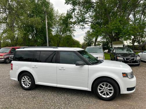 White 2014 Ford Flex SE