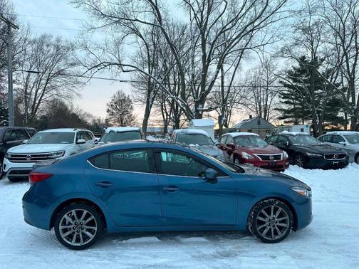 2018 Mazda Mazda3 Touring