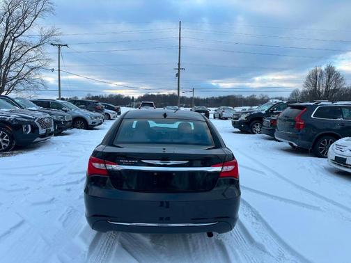 2012 Chrysler 200 LX
