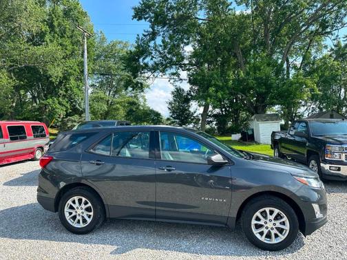 Gray 2019 Chevrolet Equinox LS