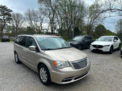 2013 Chrysler Town & Country Touring