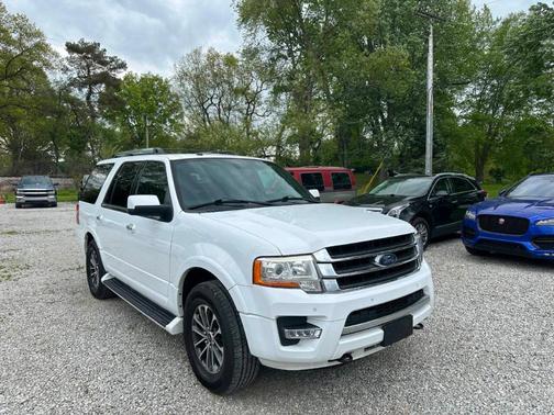 White 2017 Ford Expedition Limited