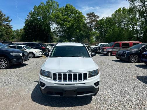 White 2014 Jeep Compass Sport