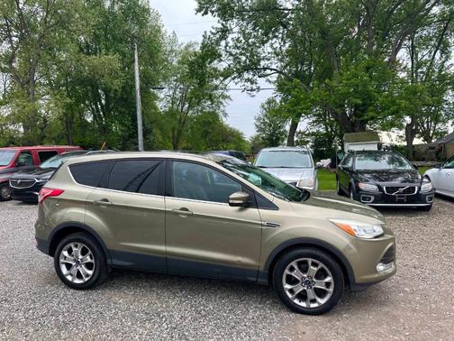 Green 2013 Ford Escape SEL