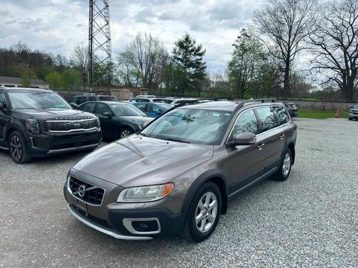 Tan 2010 Volvo XC70 3.2