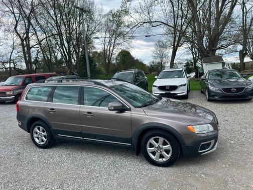 Tan 2010 Volvo XC70 3.2