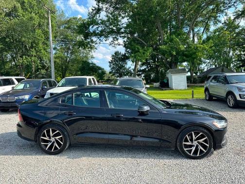 2019 Volvo S60 T5 Momentum