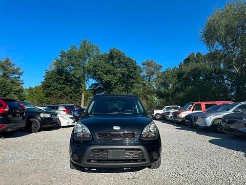 Black 2013 Kia Soul Base