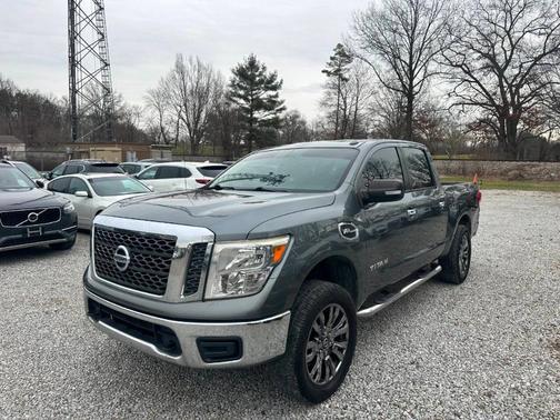 2017 Nissan Titan SV