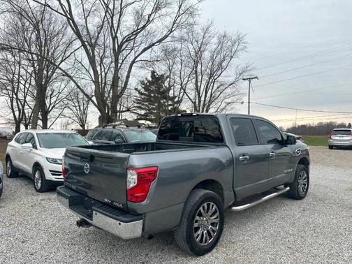2017 Nissan Titan SV