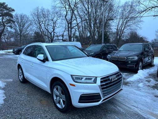 2018 Audi Q5 2.0T Premium Plus