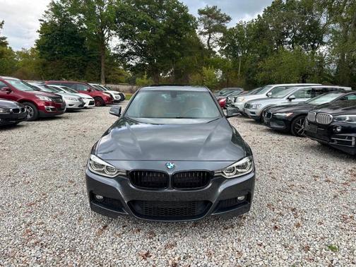 2018 BMW 330 i xDrive