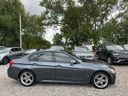 2018 BMW 330 i xDrive