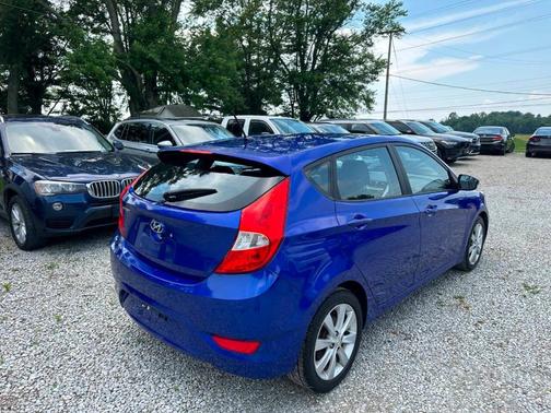 2013 Hyundai Accent SE