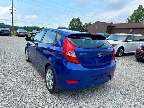 2013 Hyundai Accent SE