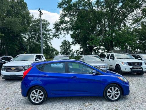 2013 Hyundai Accent SE