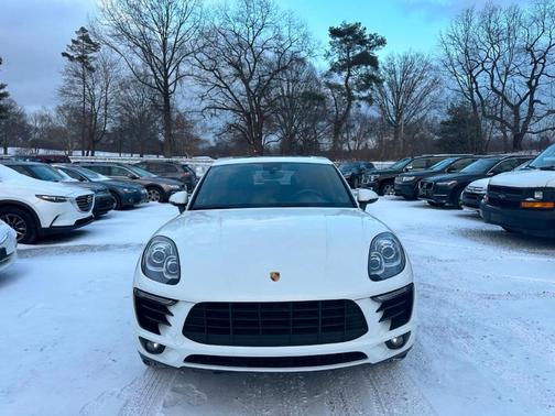 2017 Porsche Macan Base