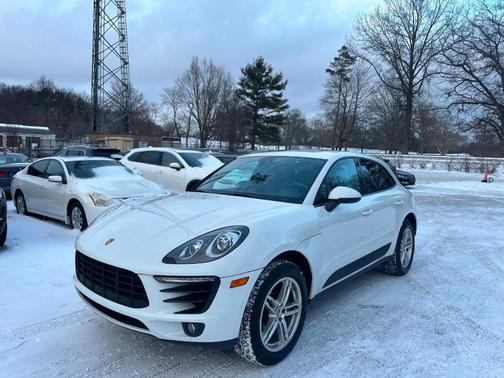 2017 Porsche Macan Base