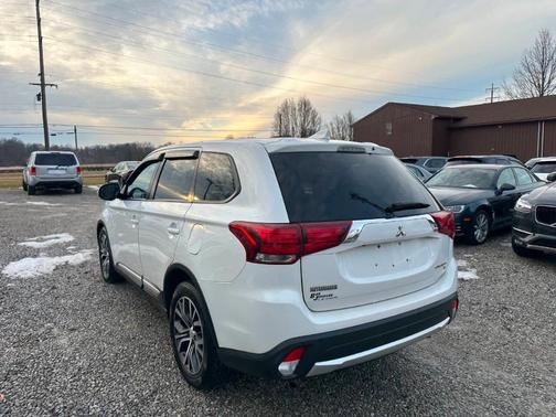 2017 Mitsubishi Outlander SE