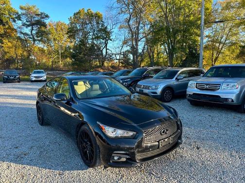 2015 INFINITI Q50 Premium