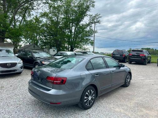 Gray 2016 Volkswagen Jetta 1.4T S