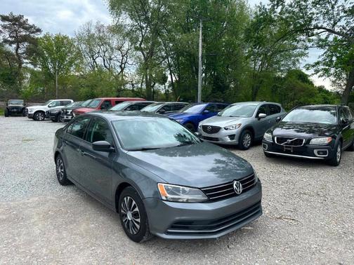 Gray 2016 Volkswagen Jetta 1.4T S