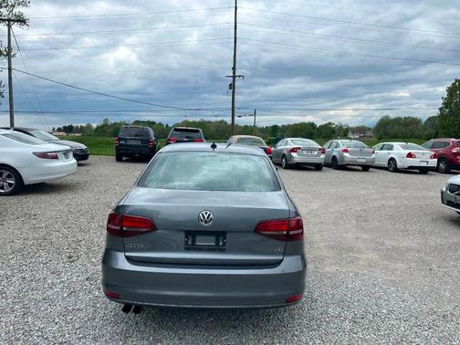 Gray 2016 Volkswagen Jetta 1.4T S