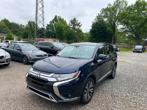 Blue 2019 Mitsubishi Outlander SE