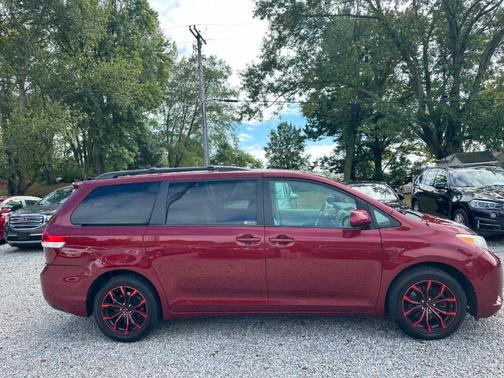 2012 Toyota Sienna LE