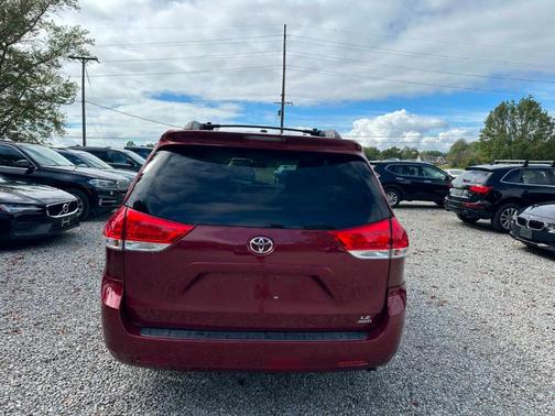 2012 Toyota Sienna LE