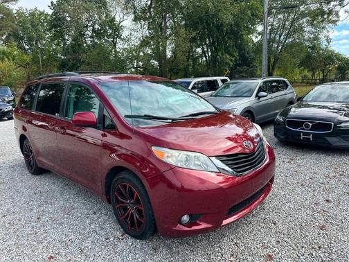 2012 Toyota Sienna LE