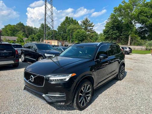 Black 2017 Volvo XC90 T6 Momentum