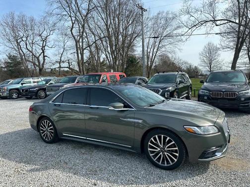 Green 2017 Lincoln Continental Select
